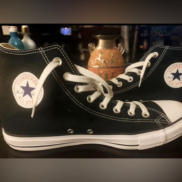 Converse Shoes - Chuck Taylor All Star High US 9.5 M/11.5 W